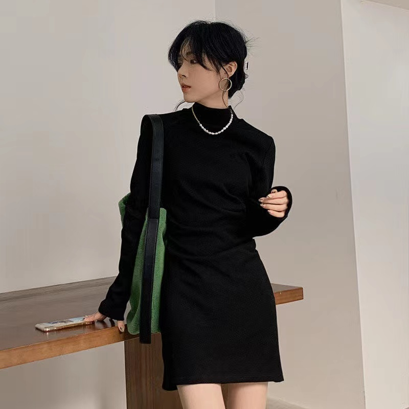 百搭設計感褶皺半高領連衣裙女秋冬新款打底大衣單穿收腰包臀裙子