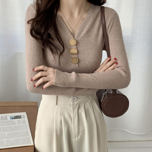 Actual shot of  new V-neck bottoming sweater with metal buttons Korean style tight fashion knitted top for women to look slim