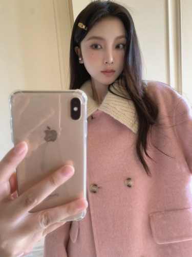Actual shot of Korean girl's soft and waxy doll collar long woolen coat with detachable woolen collar