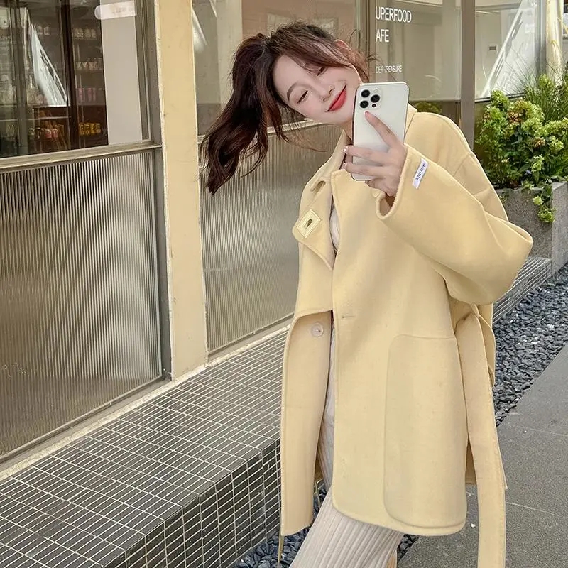 Yellow woolen coat women's short autumn and winter new Korean style loose foreign style gentle wind woolen coat
