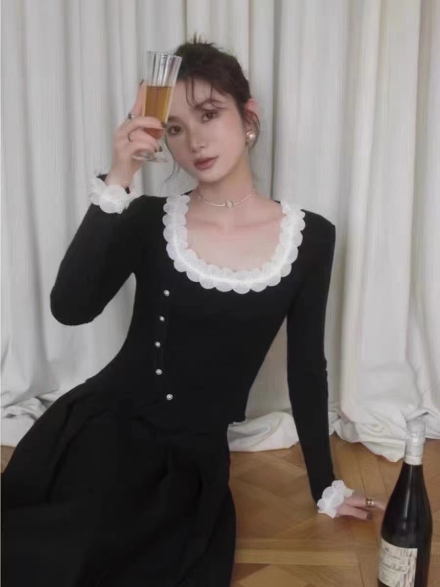 法式蕾絲花邊短款針織毛衣女秋冬2023新款修身別致絕美上衣打底衫