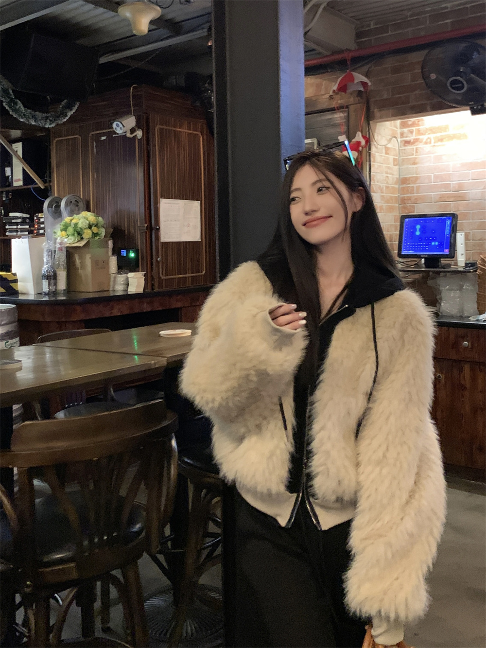 Actual shot ~ Korean style fashionable loose casual contrast color hooded splicing long-sleeved fur coat for women