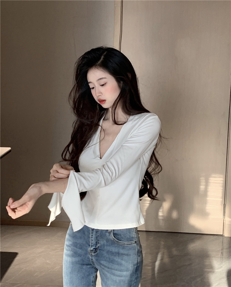 實拍~氣質黑色V領修身開叉長袖打底衫女設計感小眾T恤