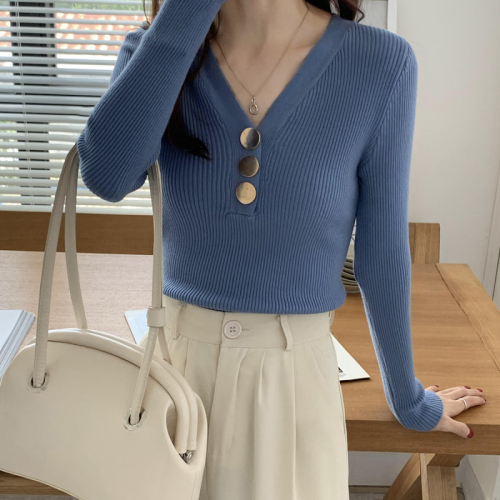 Actual shot of  new V-neck bottoming sweater with metal buttons Korean style tight fashion knitted top for women to look slim