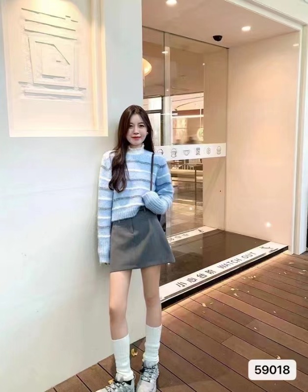 2023秋冬新款韓版時尚簡約圓領撞色條紋百搭長袖上衣女