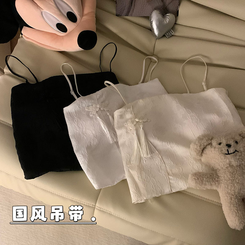 Actual shot of the new Chinese-style foreign-style camisole with chest pads, short fringed inner and outer tops