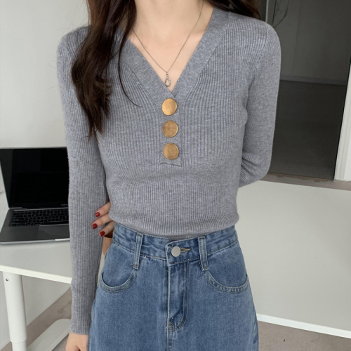 Actual shot of  new V-neck bottoming sweater with metal buttons Korean style tight fashion knitted top for women to look slim