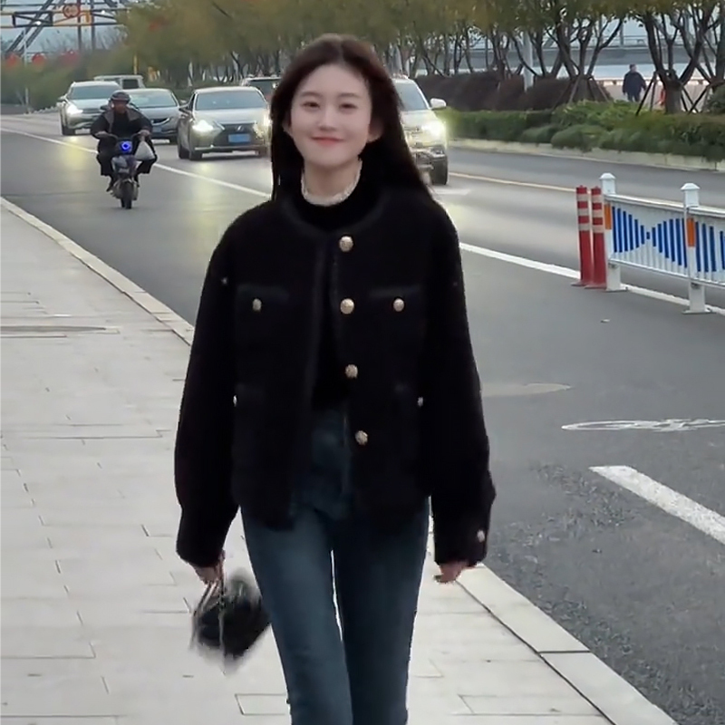 Xiaoxiang Gentle Wind Thickened Black Lamb Down Jacket Women's Autumn and Winter 2023 New Korean Style Small Top