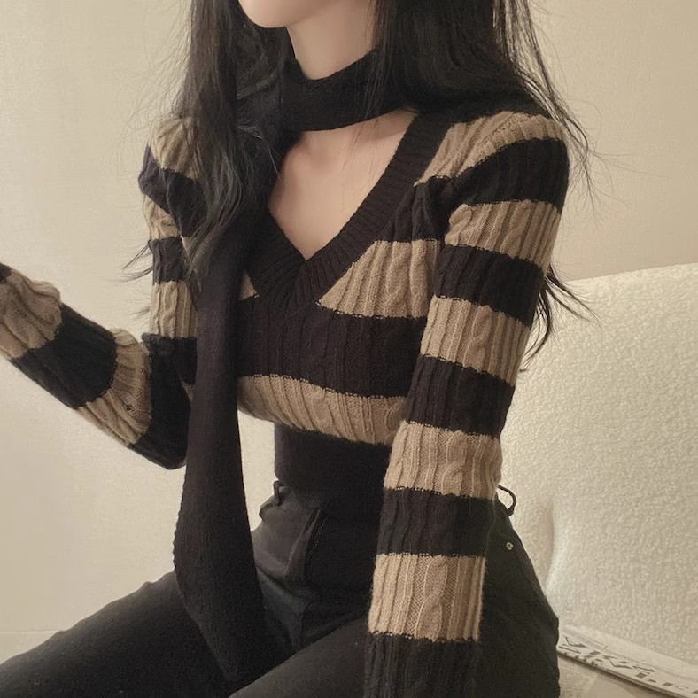 韓版高級感條紋圍脖針織上衣女2023秋冬新款麻花V領修身短款毛衣