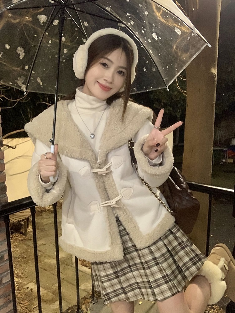 實拍高級感大翻領羊羔毛外套冬季新款保暖顯瘦皮毛一體牛角扣棉服