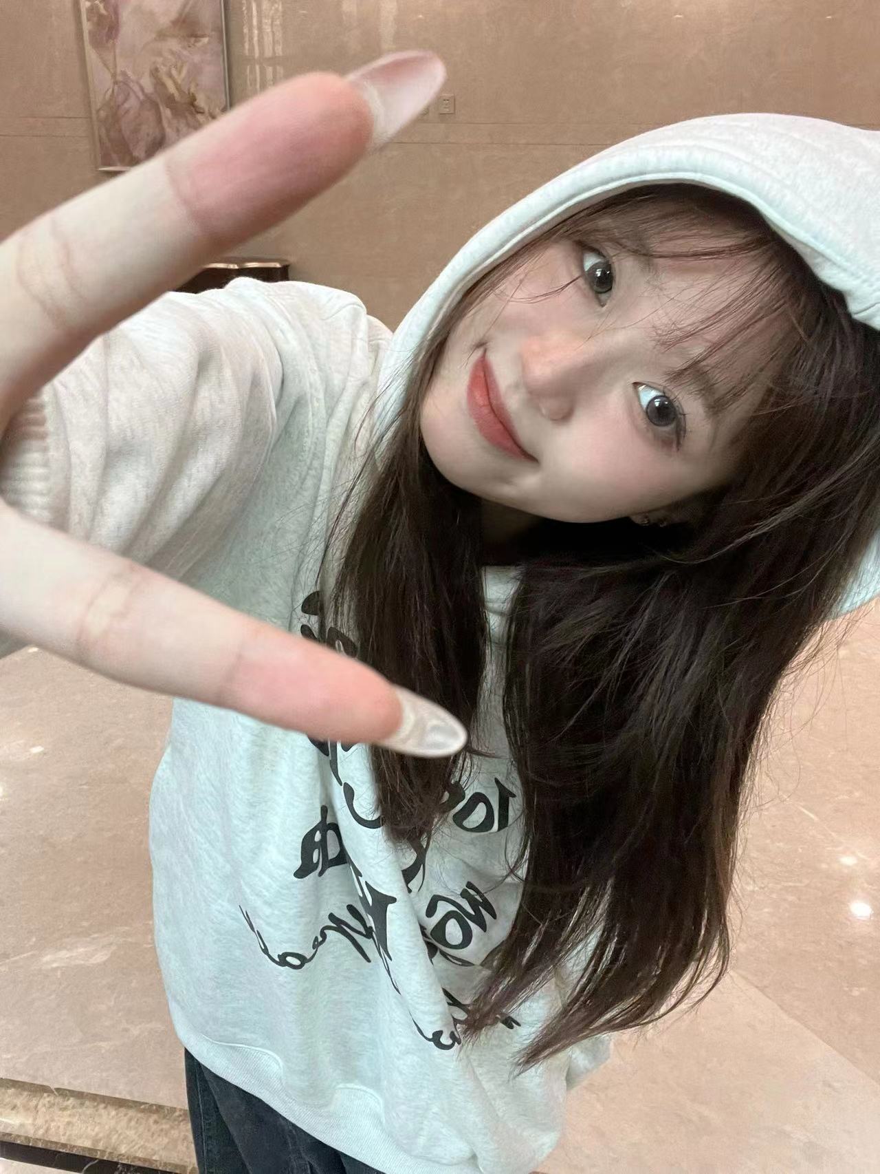 食毛華棉複合牛奶絲300克銀狐絨400克前 印花無口袋連帽衛衣女