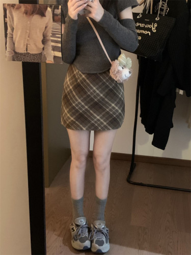 Real shot plaid woolen A-line skirt for women autumn and winter 2023 hip-covering skirt small high-waisted slimming short skirt
