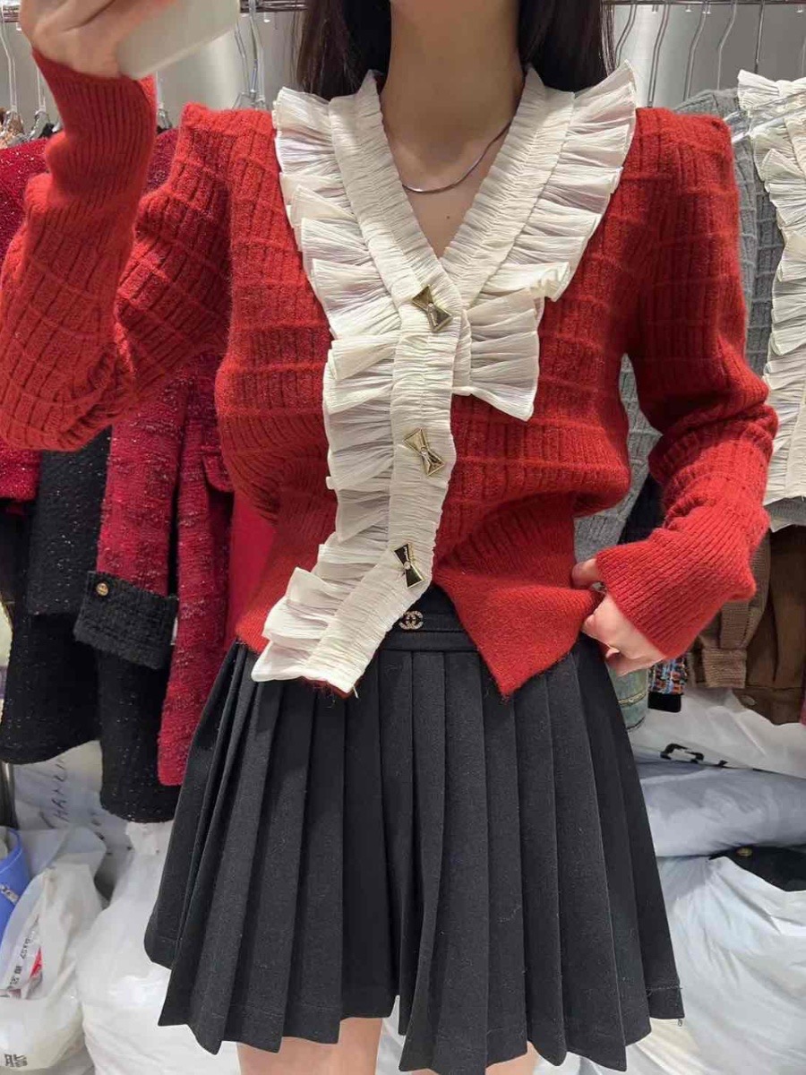 V領蕾絲邊拼接毛衣開衫韓國女裝2023冬季新款時髦內搭修身針織衫