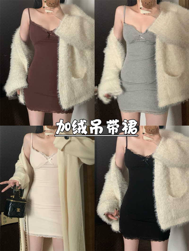 實拍秋冬磨毛絨絨帶胸墊蕾絲拼接純欲顯瘦包臀性感吊帶連衣裙