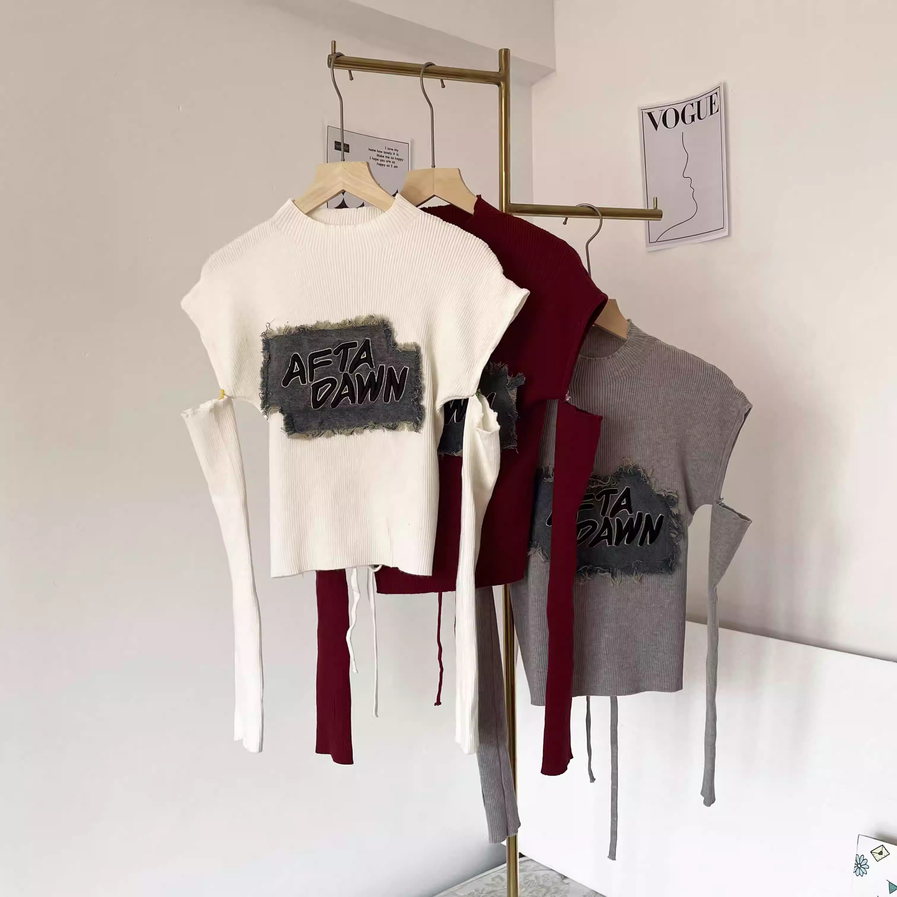 Designed half turtleneck splicing slimming hot girl lettering removable sleeve pullover knitted T-shirt 2023 autumn