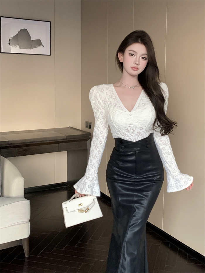 Real shot of elegant V-neck puff sleeve slimming lace shirt + PU high-waist spool fishtail skirt suit for women