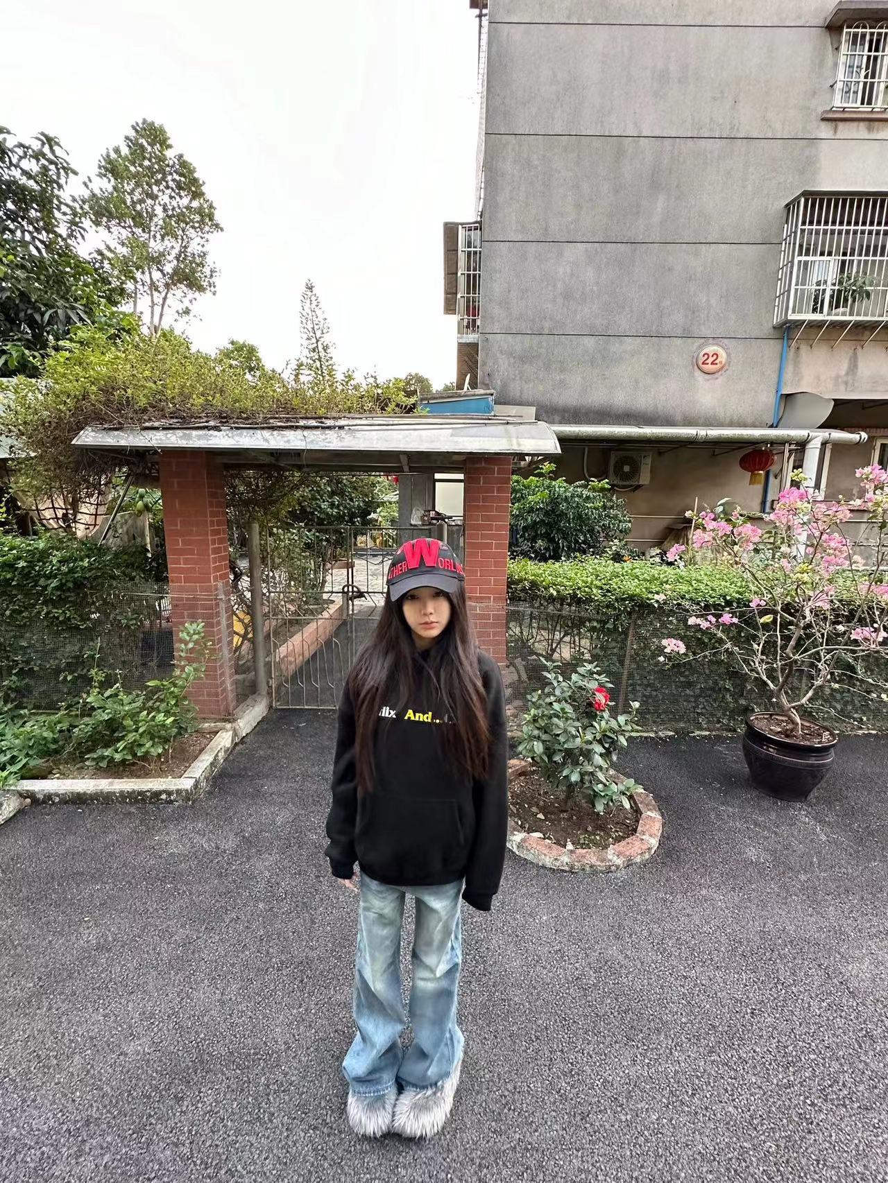 CVC棉麵食毛華棉複合/牛奶絲300克銀狐絨400克前後印花連帽衛衣女