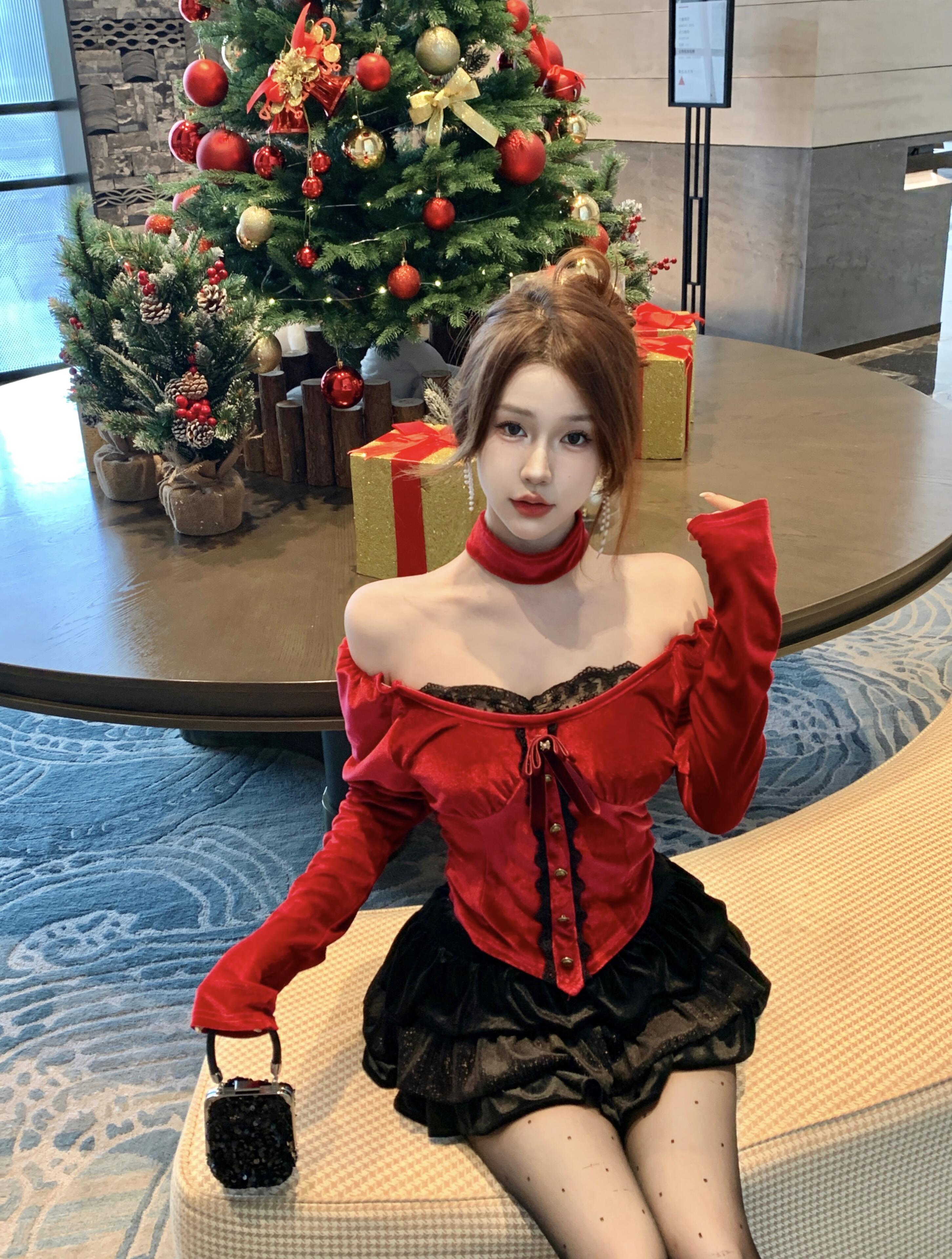 實拍 聖誕戰袍辣妹方領蕾絲拼接蝴蝶結上衣+蛋糕褲裙