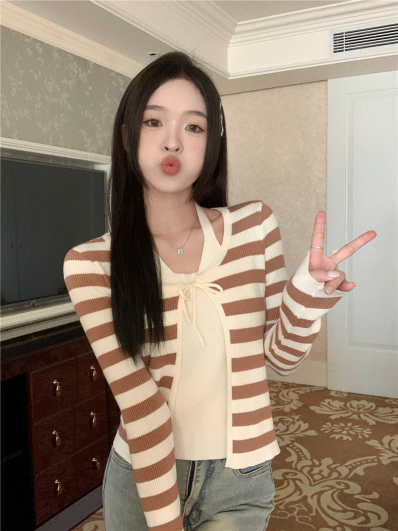 實拍設計感掛脖假兩件條紋毛衣女2023新款修身針織打底衫上衣