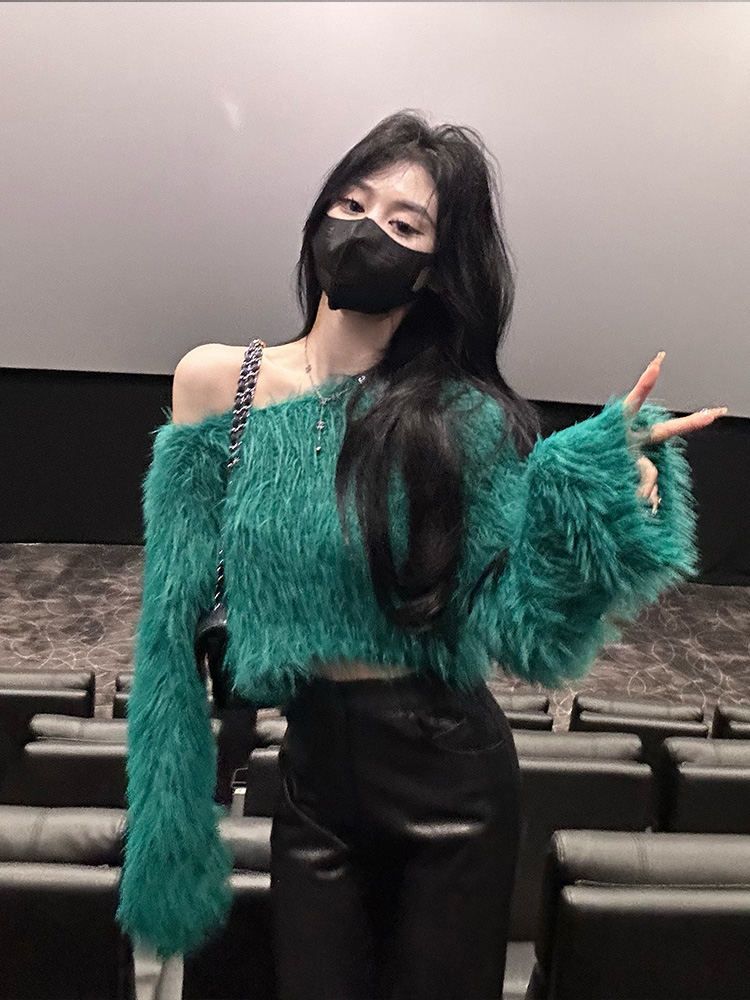 設計感露肩仿水貂絨毛衣女秋冬新款軟糯綠色毛毛針織衫長袖短上衣