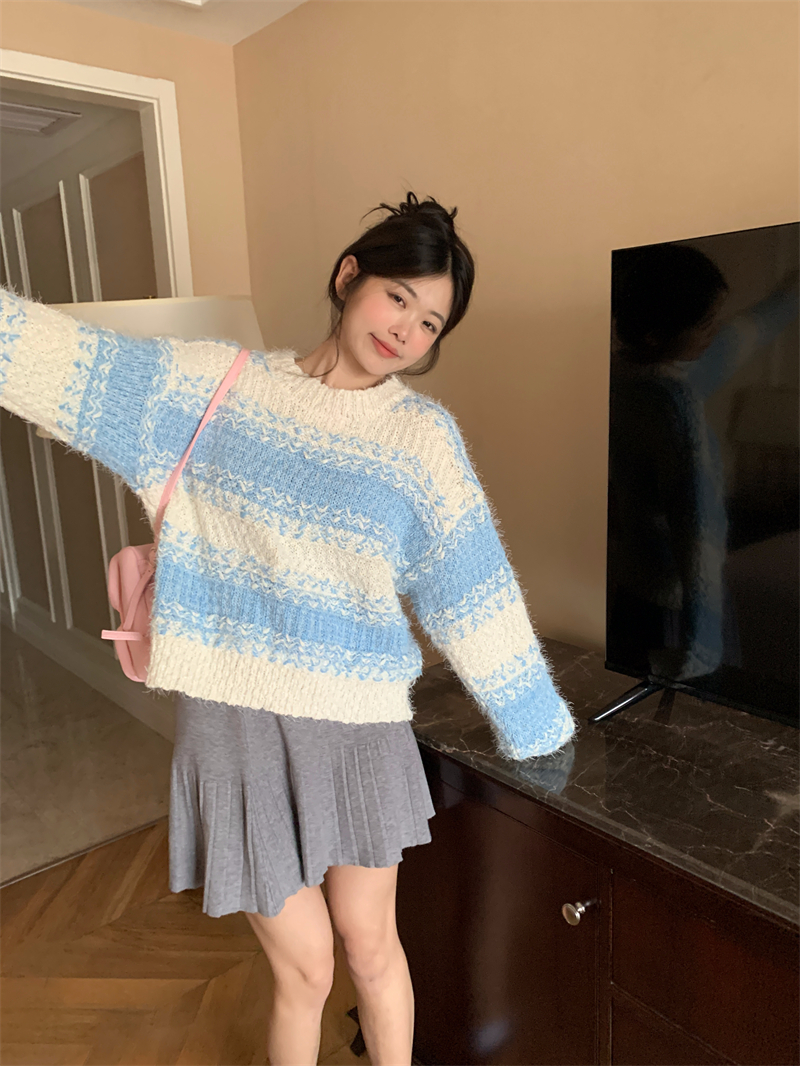 Actual shot of new winter Korean style high-end soft and lazy style thickened retro style contrast color long-sleeved sweater
