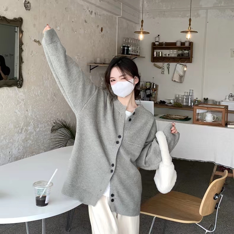 早春季新款灰色針織開衫女寬鬆學院風休閒慵懶小個子毛衣外套