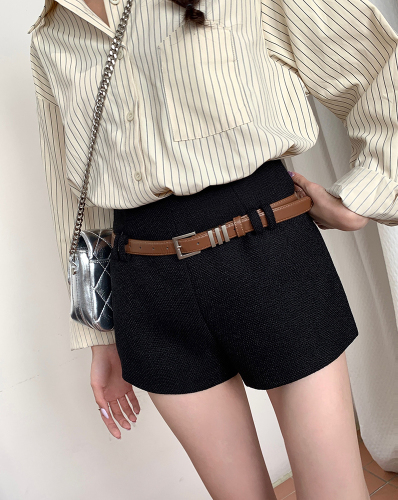 Actual shot of 2024 spring and summer new black and white casual pants, small fragrant style tweed belt shorts, spring and autumn leggings for women