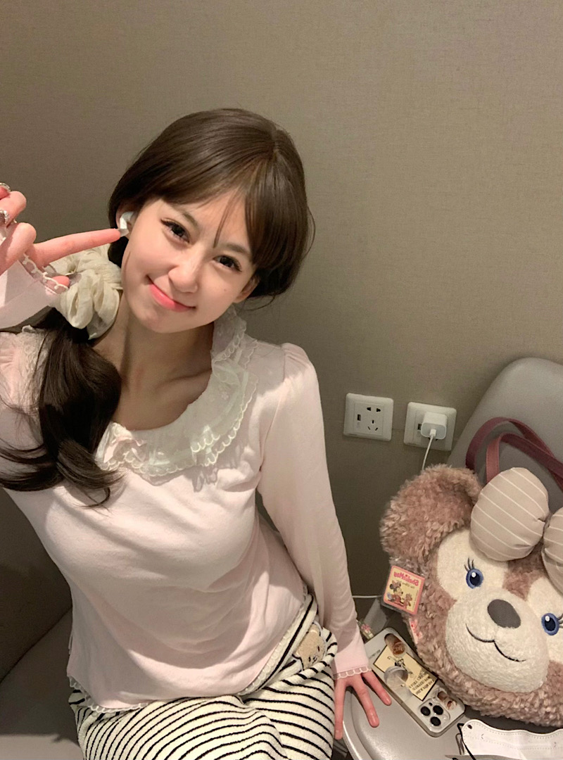 實拍 愛心甜美娃娃領提花打底衫女秋冬修身長袖