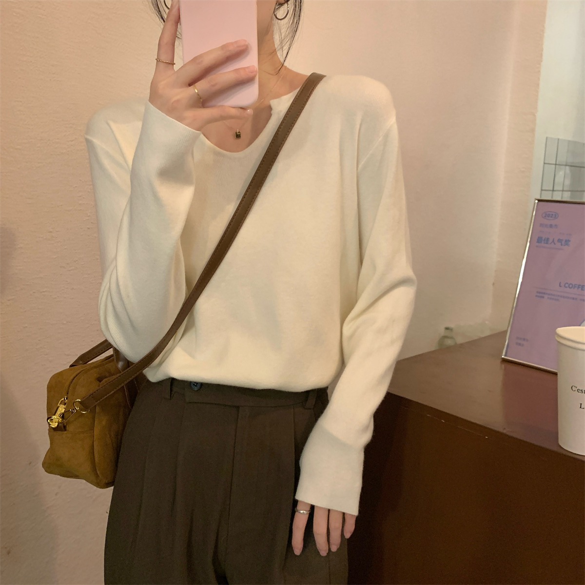 實拍 秋冬韓版v領純色百搭設計感安迪絨內搭針織打底衫毛衣女