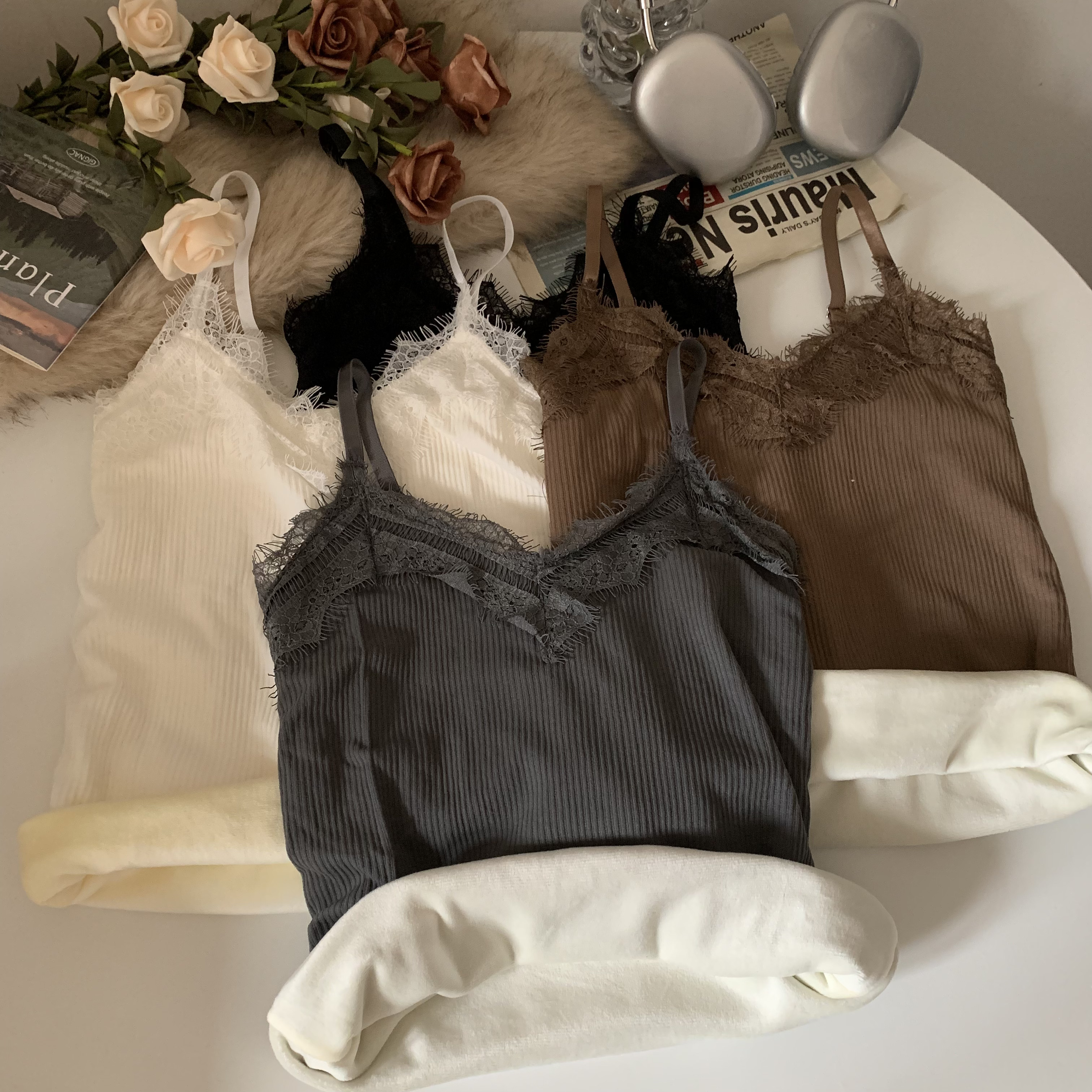 Real shot of Korean version of sweet and spicy beautiful back small camisole winter new style without breast pads tube top outer wear tight top