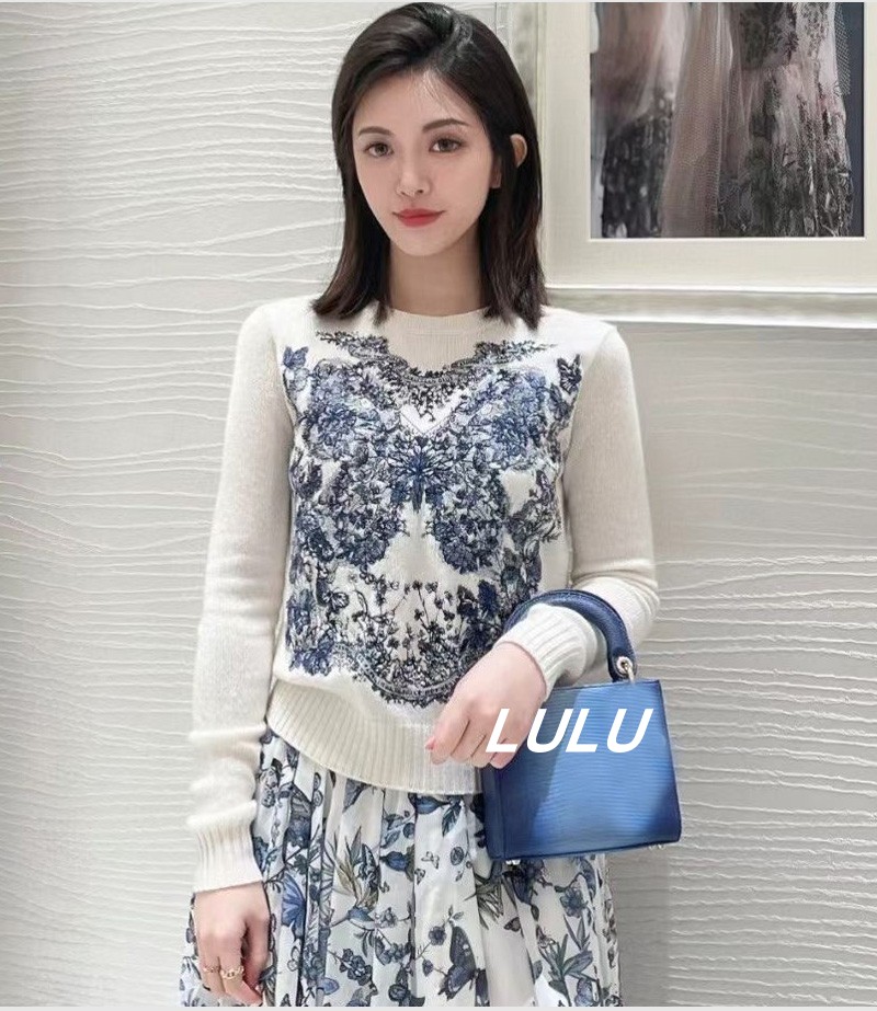 深圳南油歐貨高端女裝2024早春新款重工刺繡小香風羊絨軟糯毛衣女