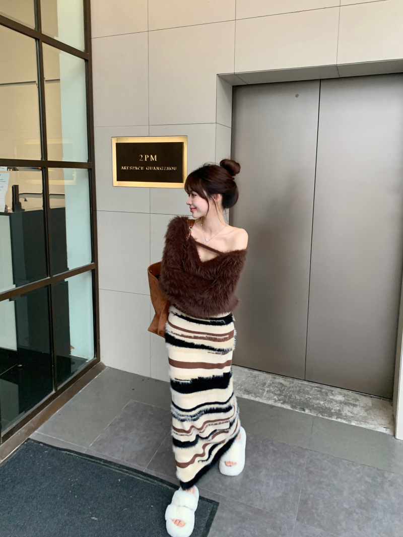 實拍 軟糯慵懶風毛衣套裝女秋冬短款露肩仿水貂毛聖誕V領上衣