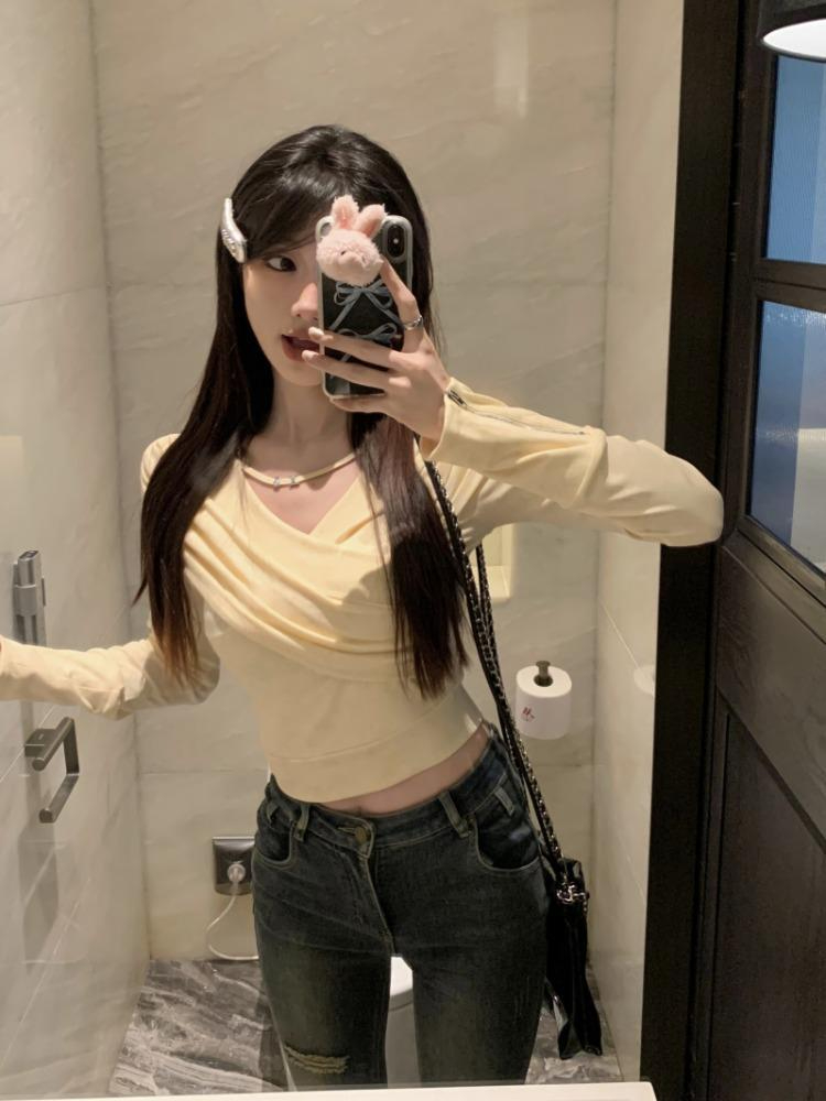 辣妹v領長袖T恤女秋季氣質修身短款打底衫小眾上衣