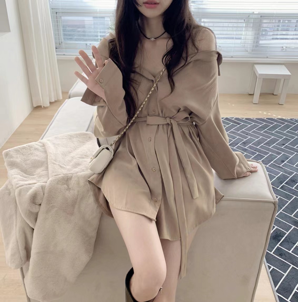 韓國chic早春新款設計感吊帶露肩長袖襯衫女單排扣系帶襯衣