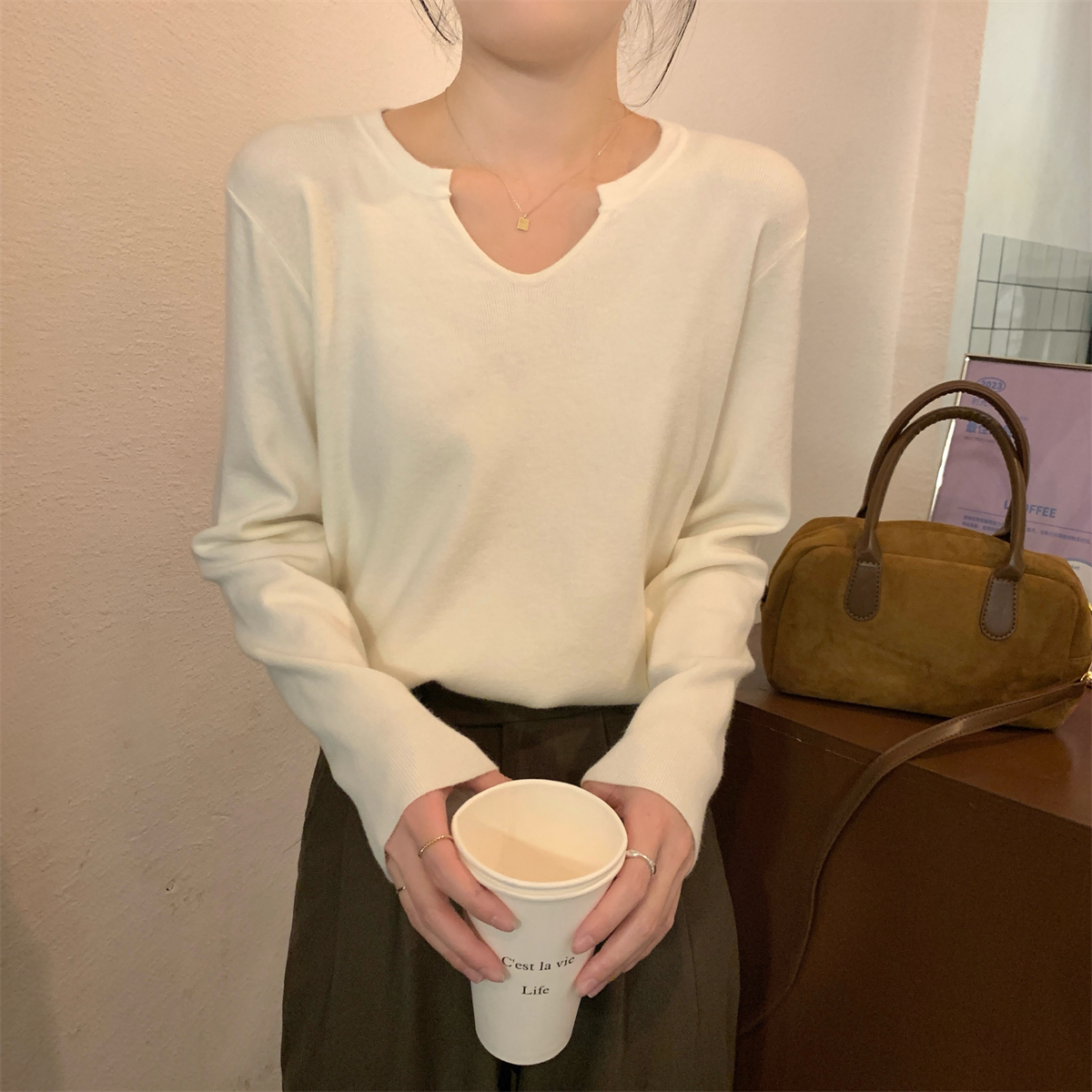 實拍 秋冬韓版v領純色氣質百搭安迪絨內搭針織打底衫毛衣女