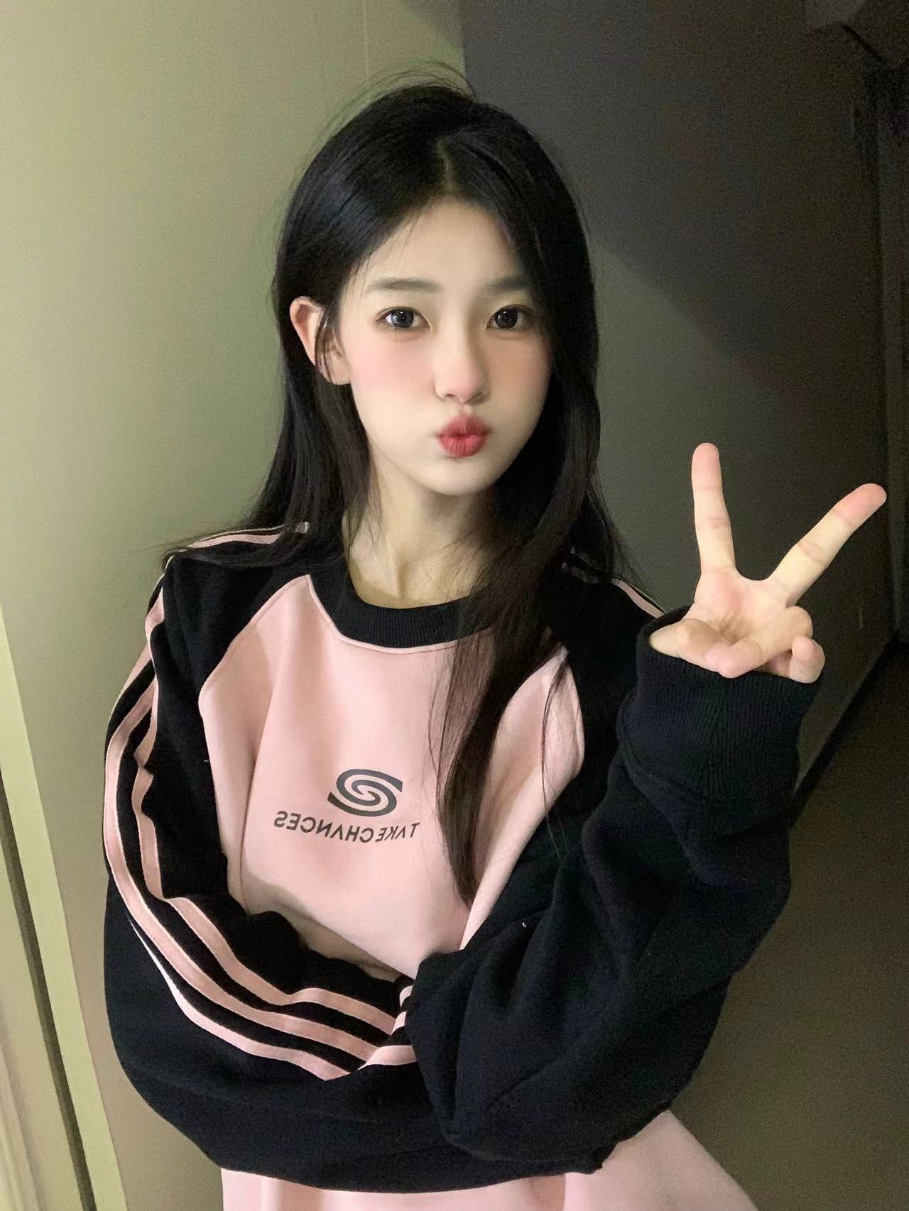 食毛華棉複合牛奶絲300克超柔銀狐絨400克前印花三條槓衛衣女
