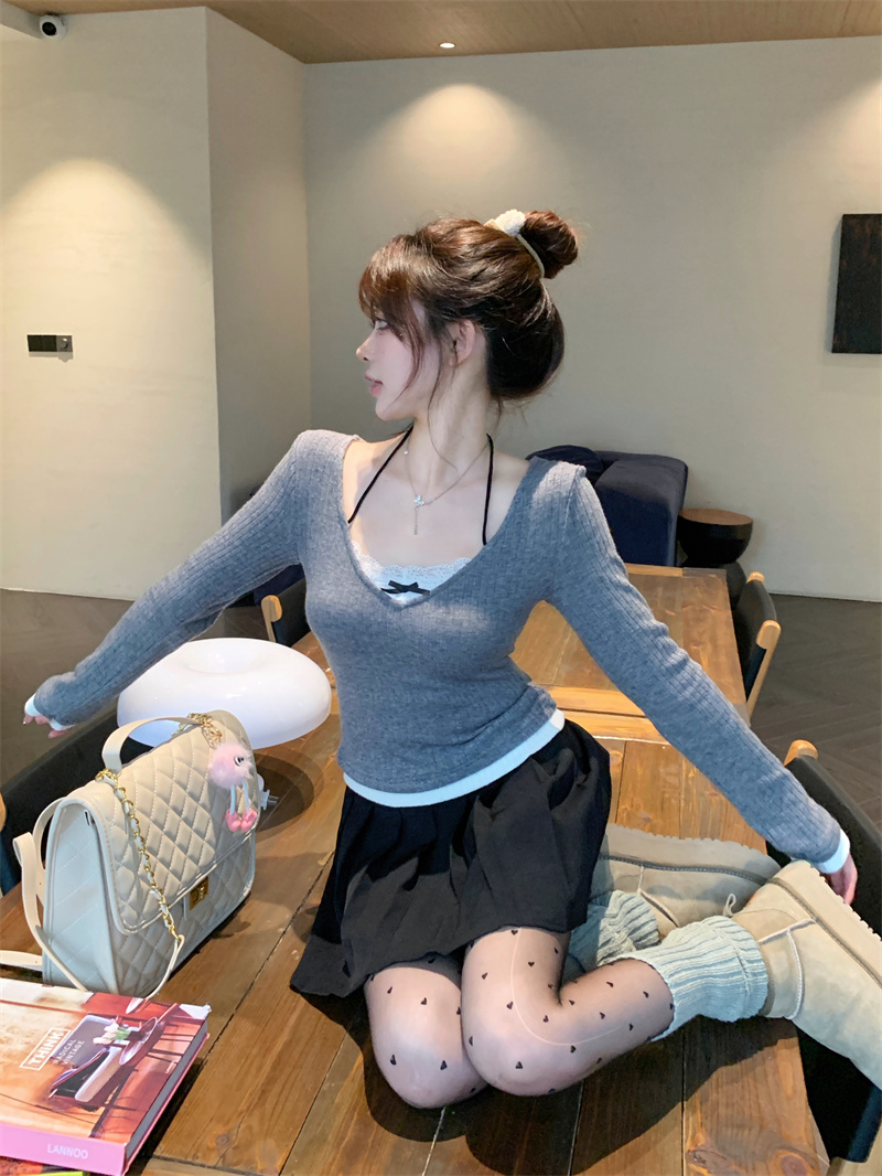 Real shot Sweet White Story lace splicing design gray bottoming shirt women's v-neck knitted top