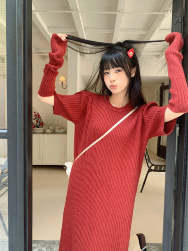 Actual shot, autumn and winter ~ simple short-sleeved knitted sweater dress, loose casual mid-length skirt with sleeves