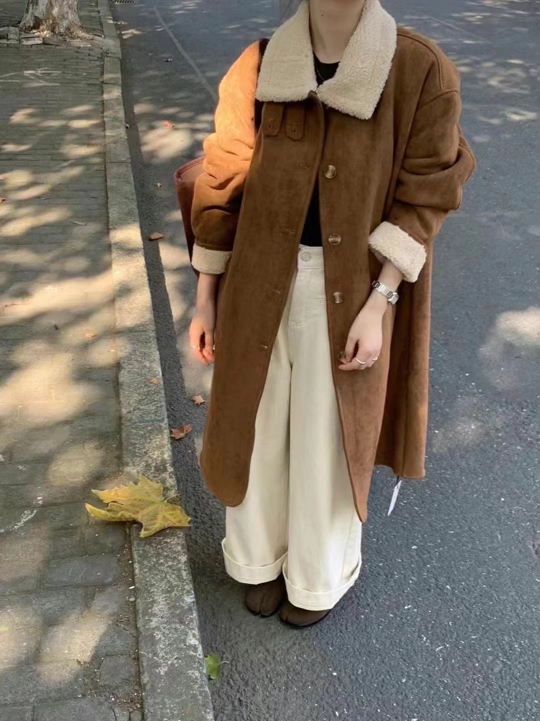 IU ROOM khaki mid-length coat for women winter lapel suede warm lambswool coat with fur