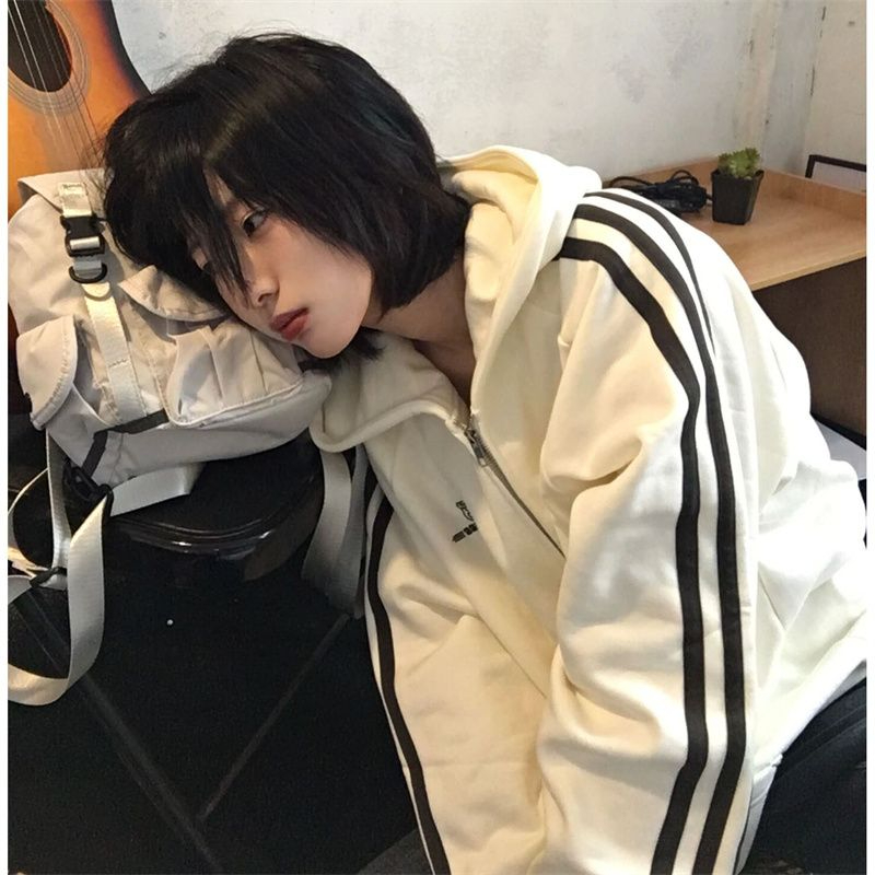 消光華棉復牛奶絲薄/復銀狐絨厚包領 繡花 三條槓連帽衛衣