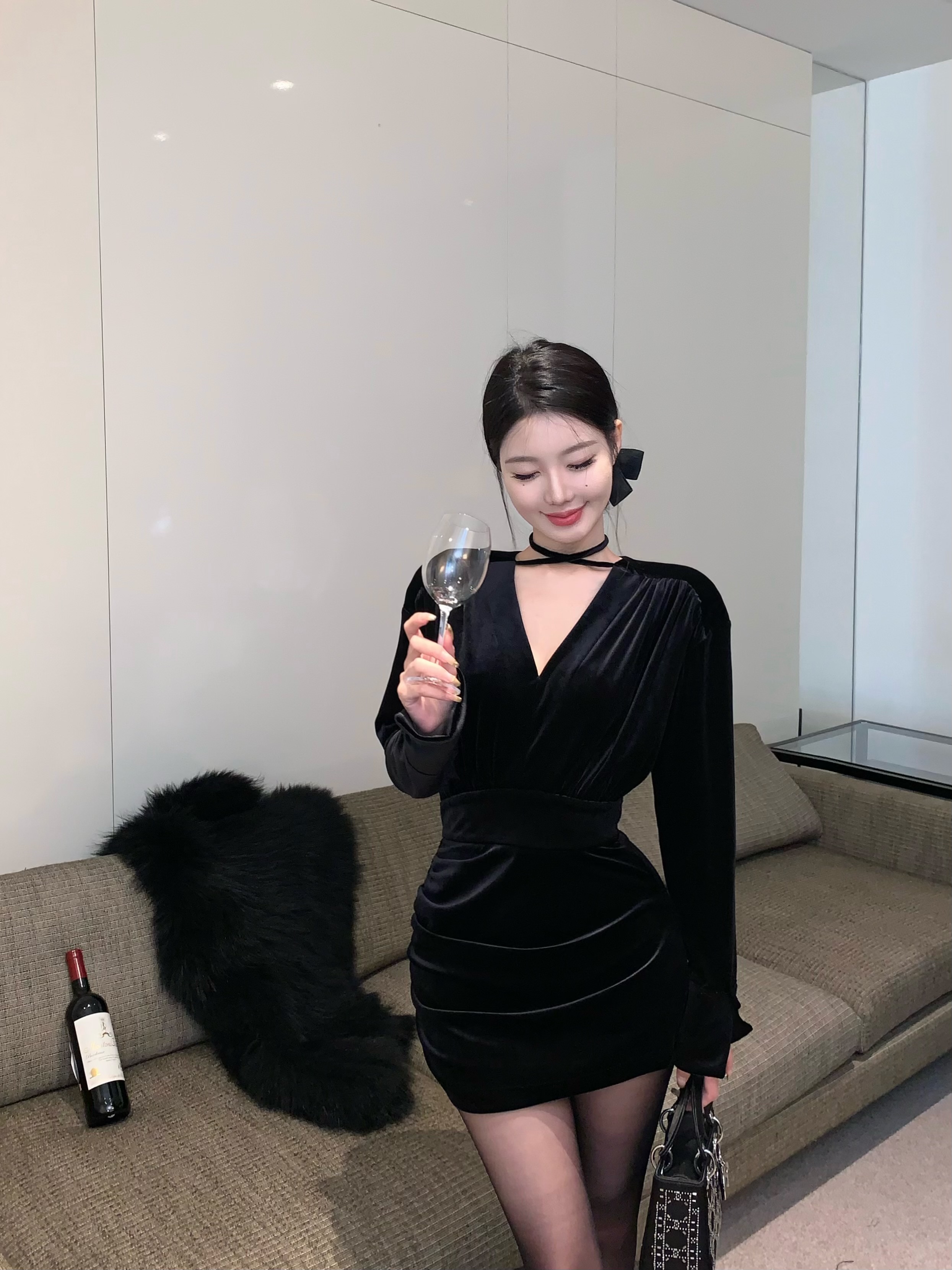 實拍 V領黑色絲絨連衣裙內搭法式復古修身辣妹裙子
