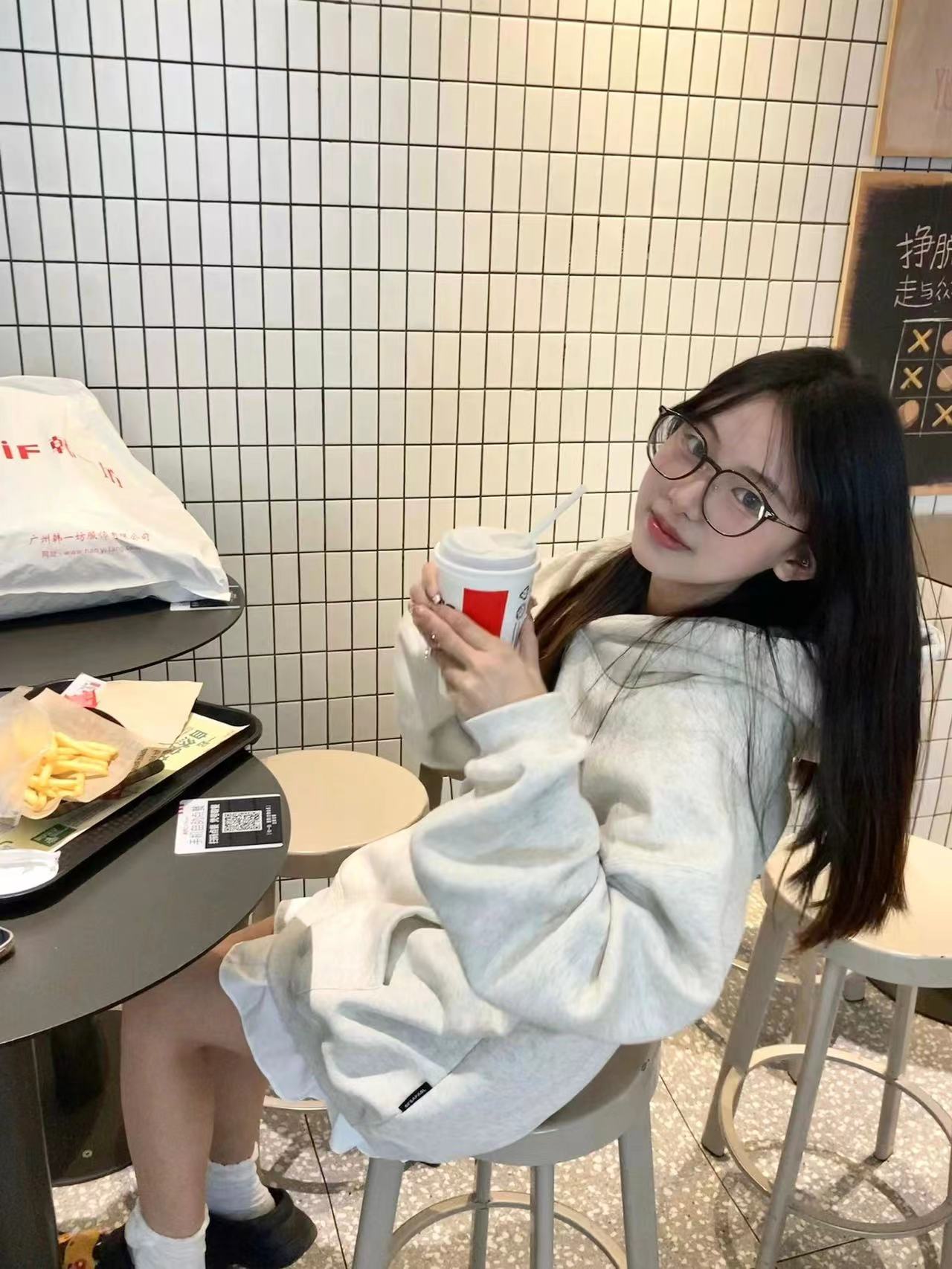 CVC棉麵食毛華棉複合/牛奶絲300克銀狐絨400克前 印花連帽衛衣女