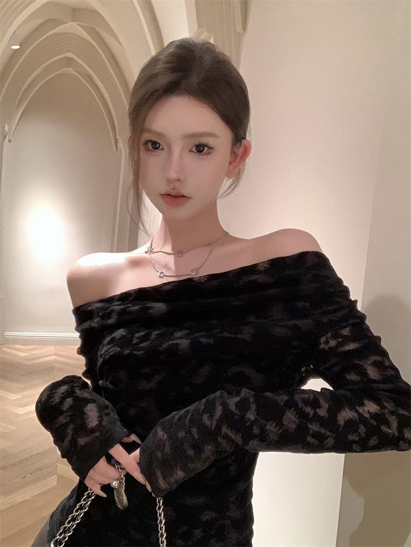 實拍 盪領紋路打底衫秋冬辣妹一字肩黑色修身內搭長袖上衣
