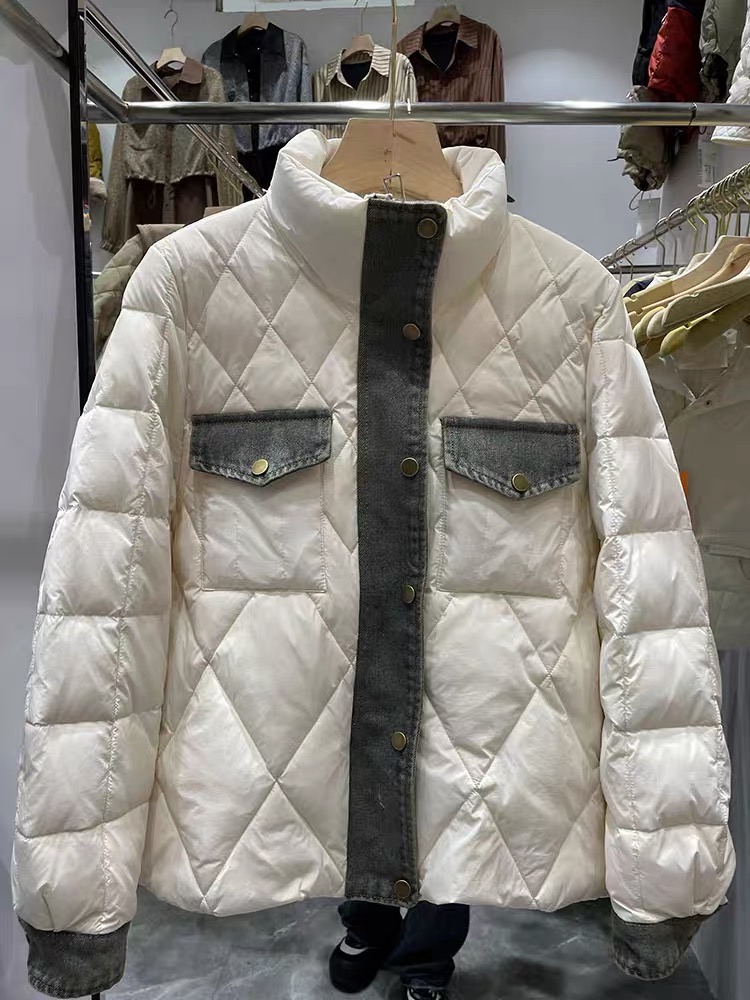 牛仔拼接立領短款輕薄款羽絨服女裝冬季2023新款菱格時尚洋氣外套