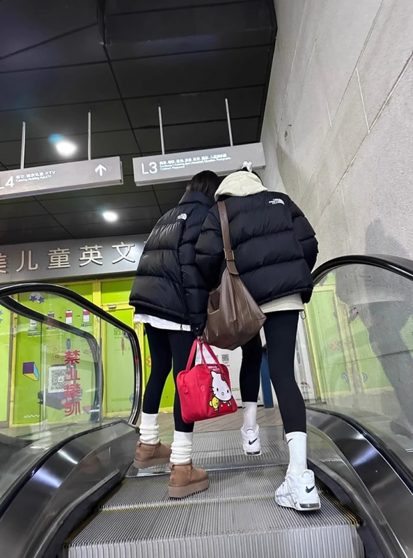 高品質手塞棉加厚冬季新款棉服寬鬆印花棉衣麵包服女