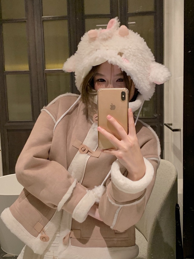Actual shot of lamb wool spliced ​​suede jacket in winter, buttoned stand-up collar design, fur all-in-one motorcycle cotton jacket