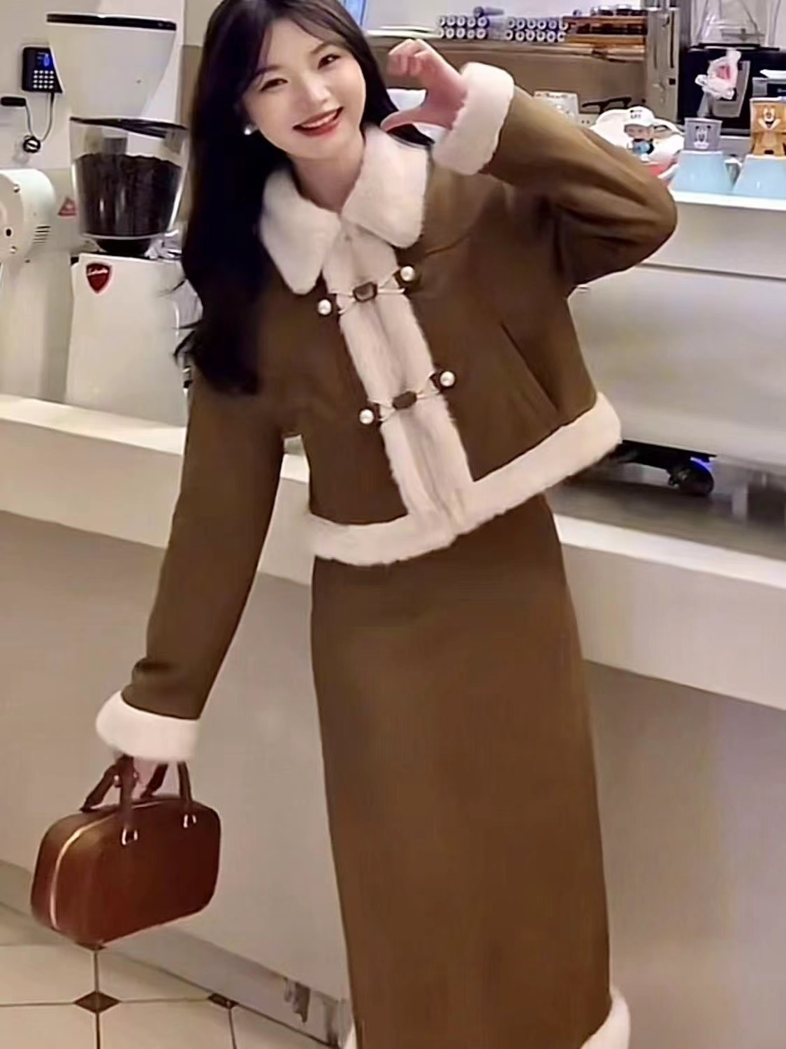 小個子羊羔絨兩件套女冬季2023新款高級感加棉加厚氣質小香風套裝