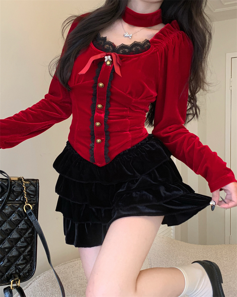 Real shot of Christmas shirt hot girl style square collar lace velvet top + cake skirt