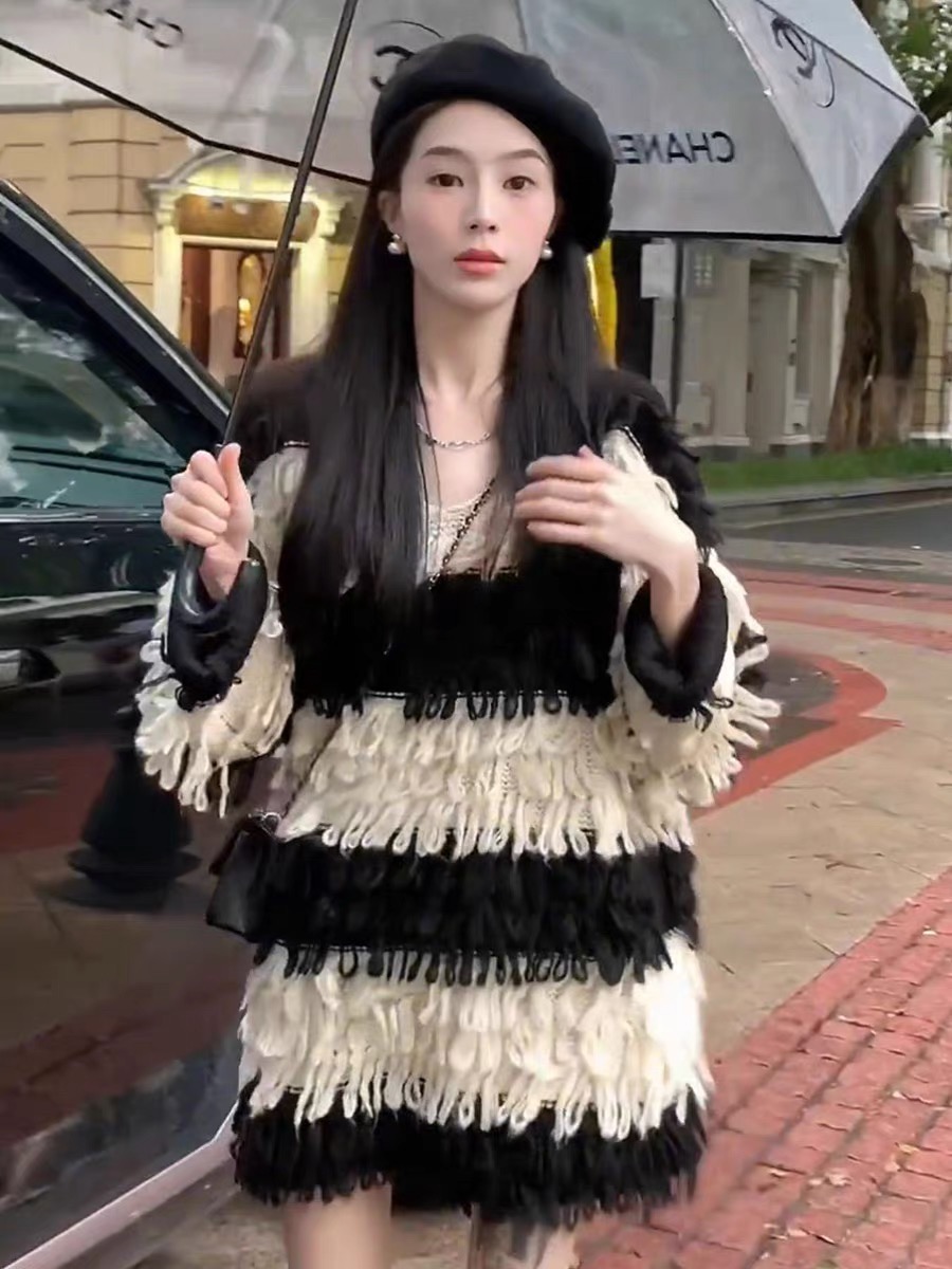 暮秋晚風秋季氛圍感設計感氣質時尚流蘇輕奢顯瘦百搭毛衣女