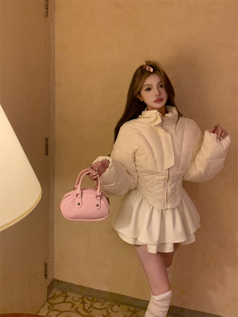 Real shot of pinch-waist fishbone down jacket for women in winter + leather skirt for women with pleated skirt